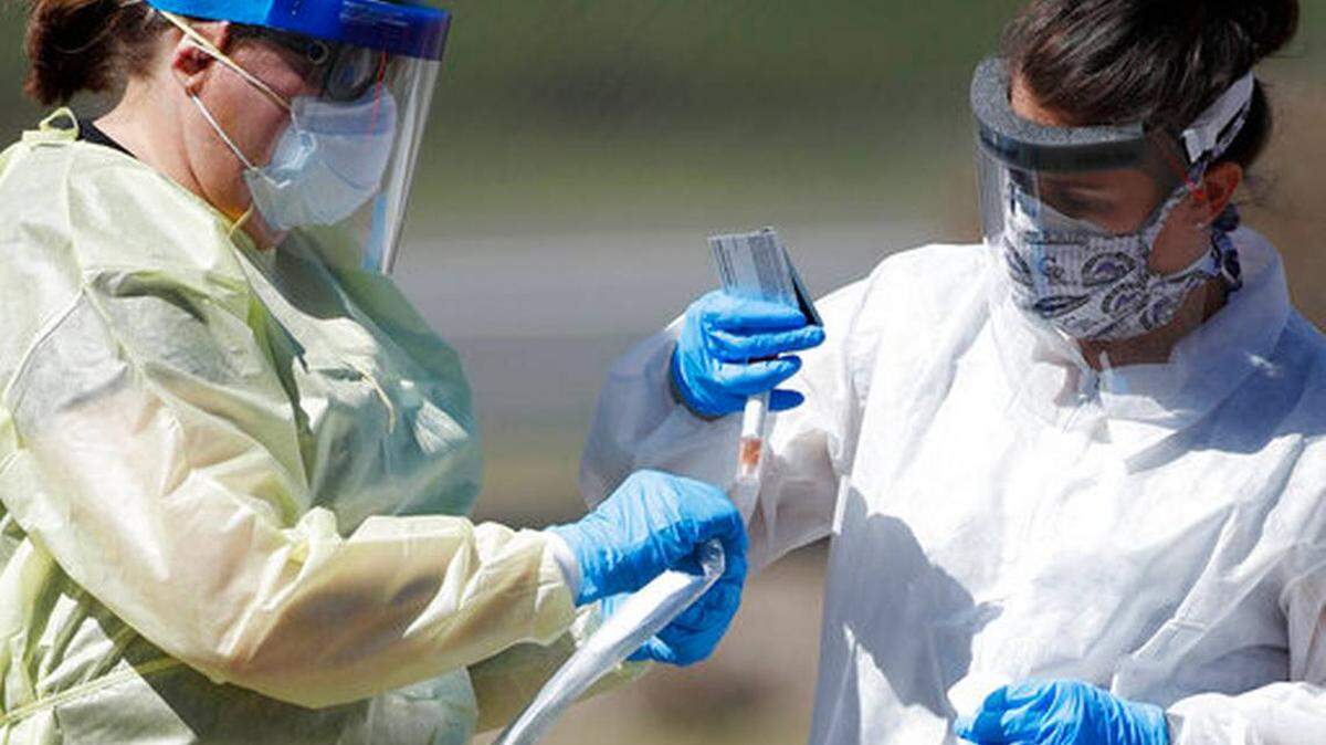 Miami-Dade County Mayor proposes to have 7,000 residents randomly tested for research into the coronavirus.