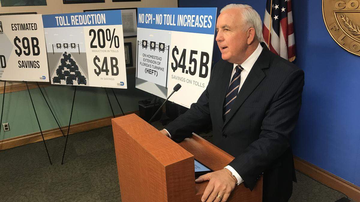 Miami-Dade Mayor Carlos Gimenez unveils his plan to give the Miami-Dade Expressway Authority authority over the state’s Homestead Extension of the Florida Turnpike. The mayor, who serves as chairman of the MDX, made his pitch during a press conference at the Stephen Clark government center in downtown Miami on Thursday, March 28, 2019.