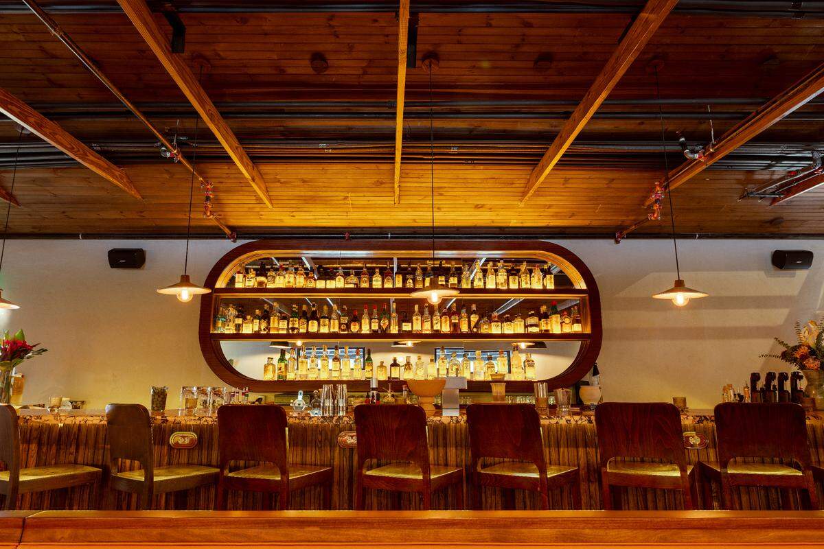 The new bar at Macchialina seats 12 and has a marble Opustone bar top.