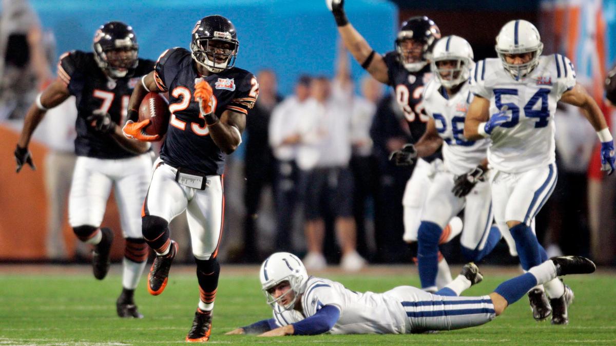 Miami Herald Staff photo by Joe Rimkus Jr. - February 4, 2007 - Super Bowl XLI, Dolphin Stadium, Miami, Florida. Miami Herald. The Indianapolis Colts vs. The Chicago Bears. Former Miami Hurricane Devin Hester of the Chicago Bears returns the opening kickoff for a touchdown. JOE RIMKUS JR. / MIAMI HERALD STAFF