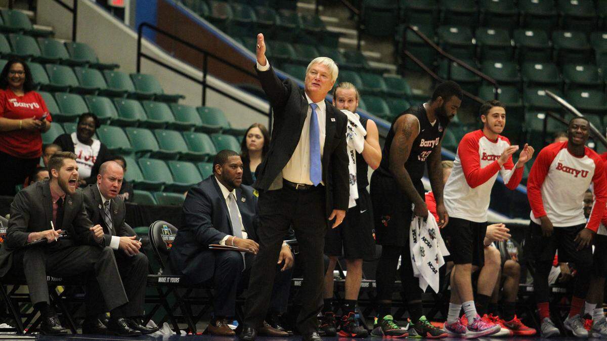 Barry coach Butch Estes.