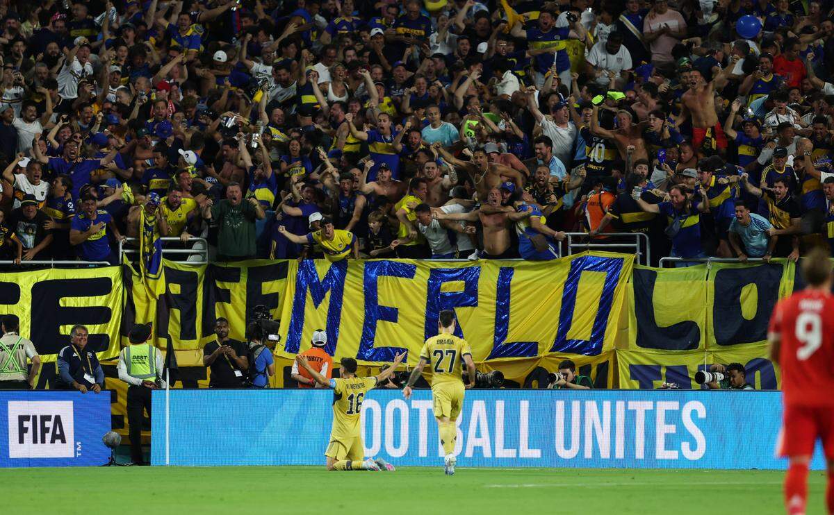 (250621) -- MIAMI, June 21, 2025 (Xinhua) -- Miguel Merentiel (bottom L) of CA Boca Juniors celebrates his goal during the group C match between Bayern Munich of Germany and CA Boca Juniors of Argentina at the FIFA Club World Cup 2025 at the Hard Rock Stadium, Miami, the United States, June 20, 2025. (Xinhua/Li Ming) (Photo by Xinhua/Sipa USA)