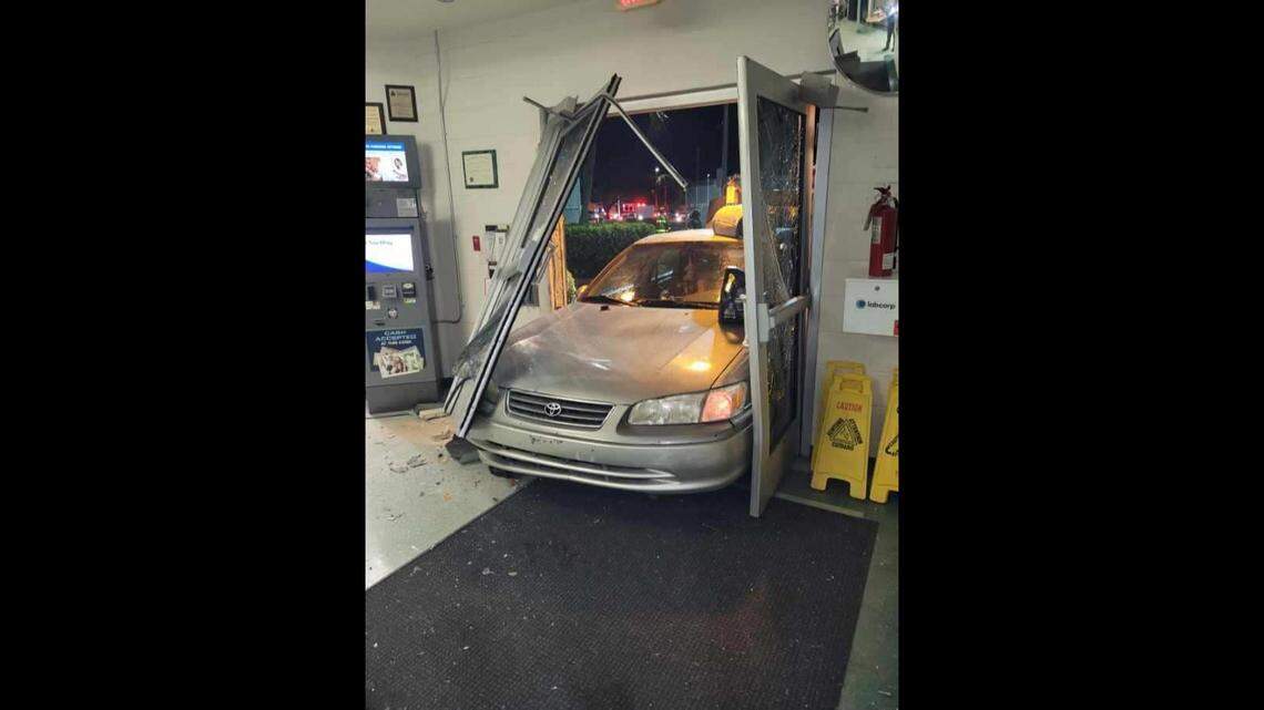A man drove his car through doors of Florida jail, then threatened to light himself and the car on fire, Florida cops say.