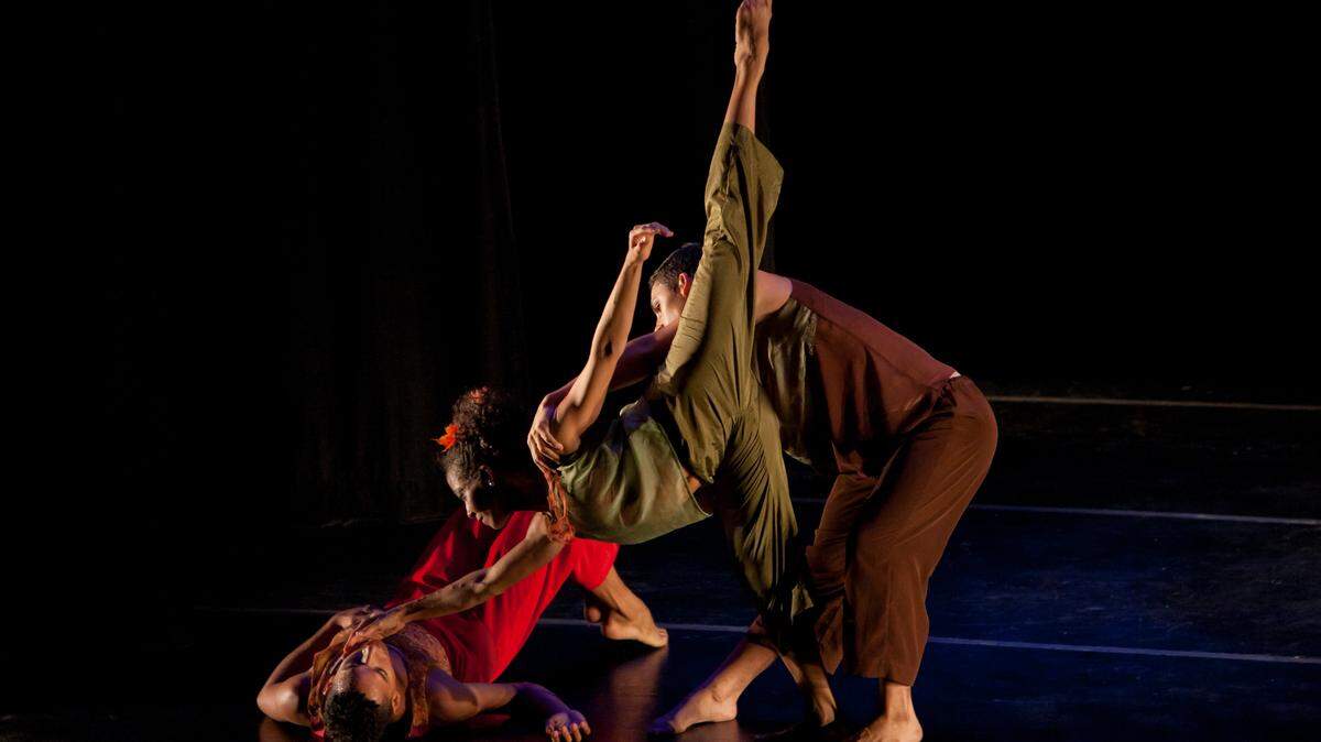 Dance NOW! Miami: Dancers, from left, Quilvio Rodriguez, Cristiane Silva and Dariel Milan.