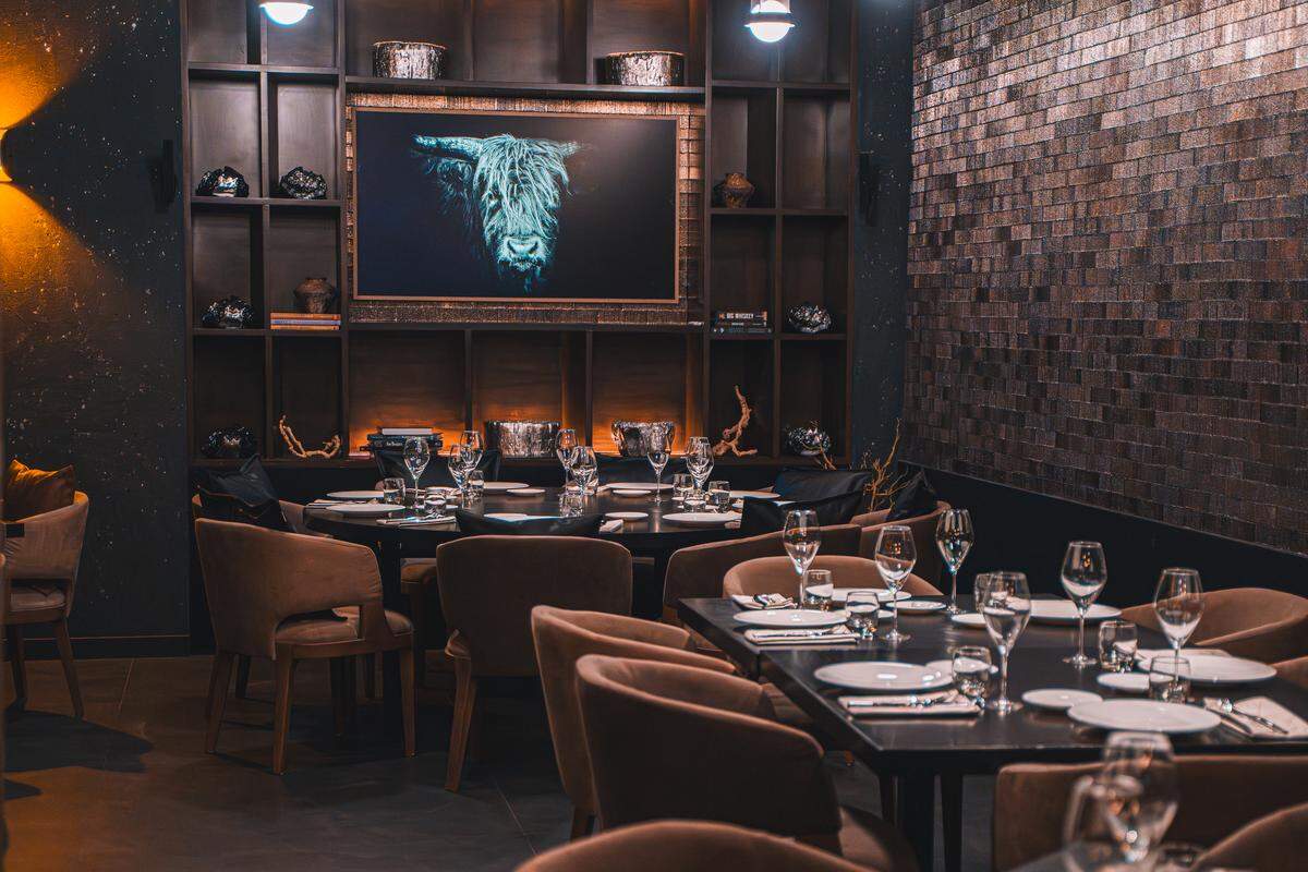 The interior of Rò Steakhouse in Coral Gables.