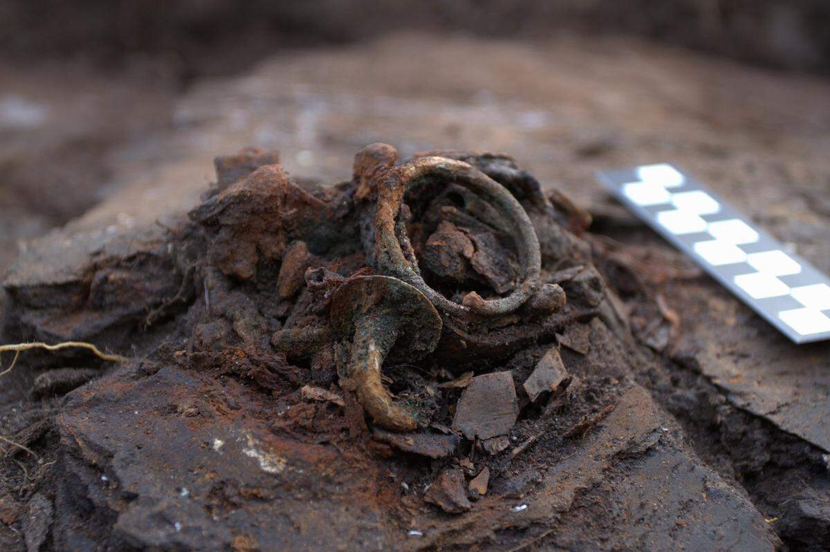 One of the offering deposits found at Papowo Biskupie.