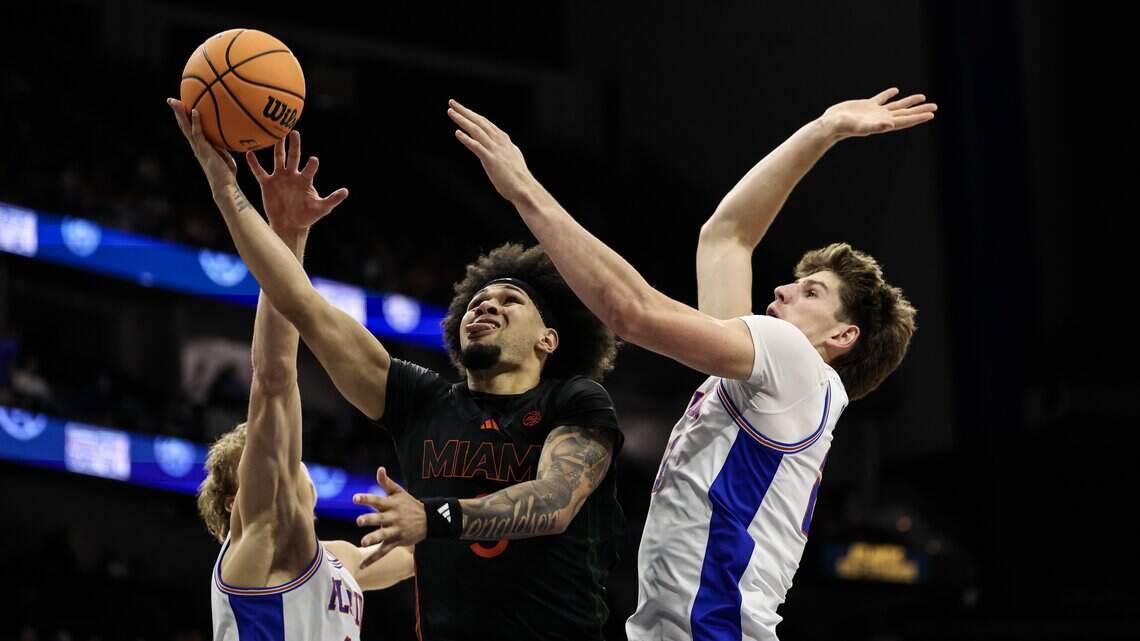 Florida squashes UM bid for first ranked win since 2022, outlasts Hurricanes