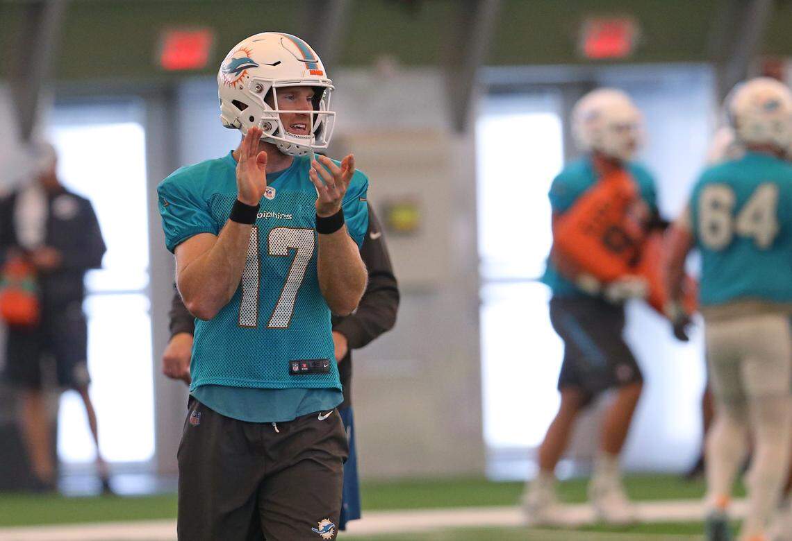 Miami Dolphins quarterback Ryan Tannehill (17) runs drills during practice at the Baptist Health Training Facility at Nova Southeastern University in Davie last Thursday. Tannehill missed his fourth consecutive game on Sunday.