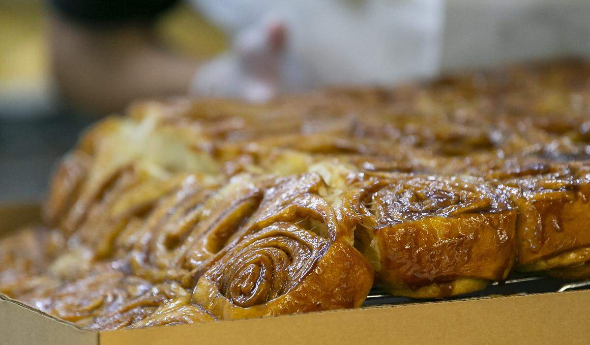 Rollos de canela Knaus Berry Farm en el sur de Miami-Dade.