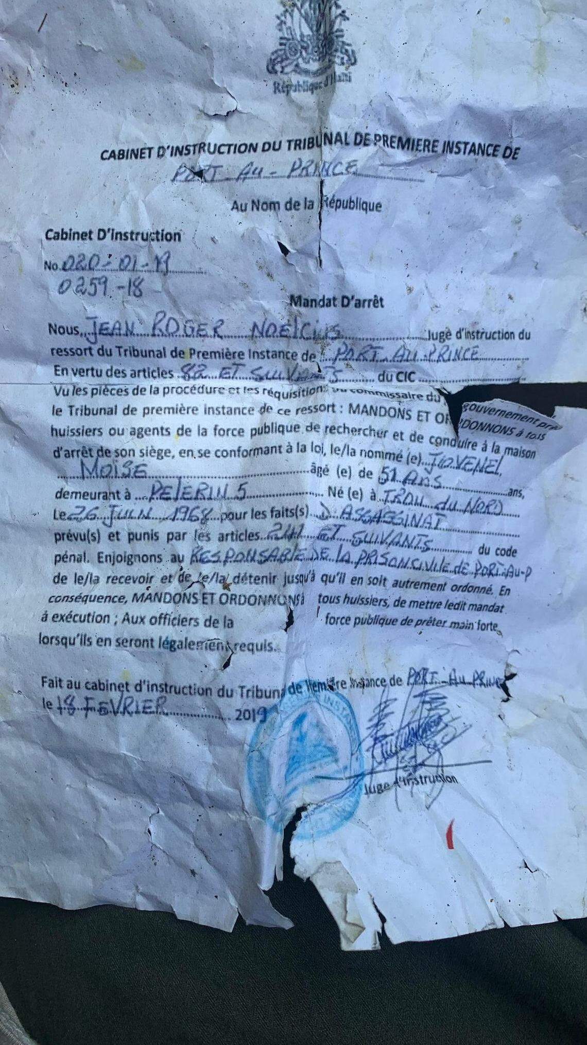 The pretext for the "arrest" of Haiti President Jovenel Moïse is a dubious 2019 arrest warrant issued by Investigative Judge Jean Roger Noelcius against Moïse "for assassination.” A crumpled copy of the warrant was found in one of the homes occupied by some of the suspects in Port-au-Prince.