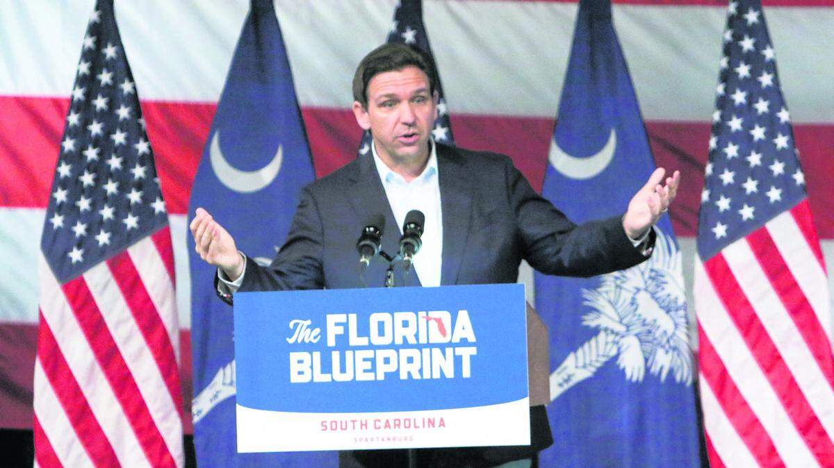 El gobernador Ron DeSantis habla durante una gira en la North Baptist Church en Spartanburg, Carolina del Sur, el miércoles 19 de abril de 2023.