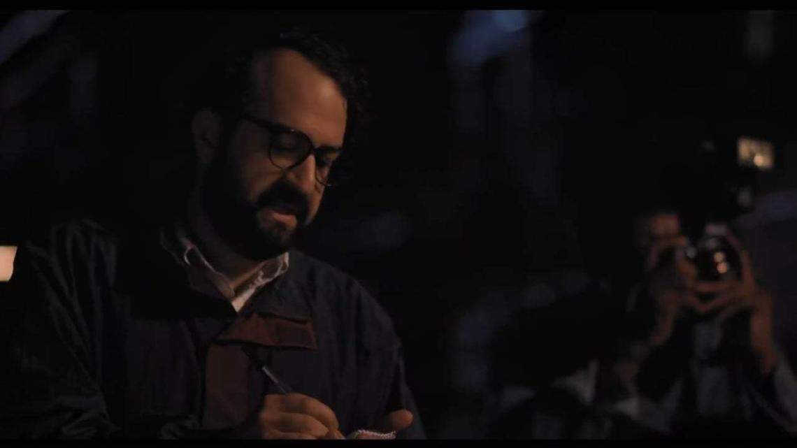 Actor Steve Zissis, with beard and paunch, plays a former Miami Herald political reporter, the clean-shaven and svelte Tom Fiedler.