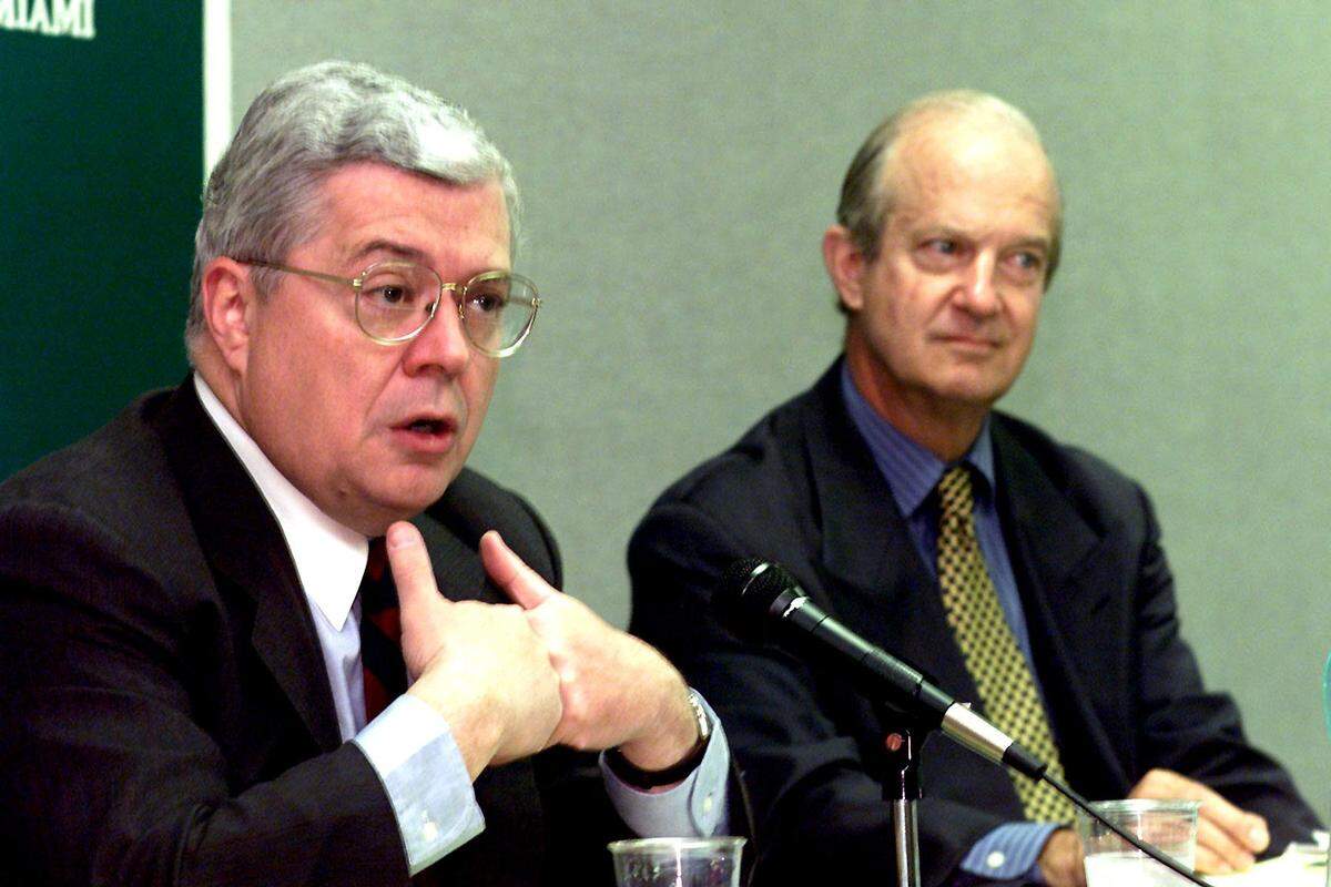 In this file photo from March 15, 1999, Nicaraguan ambassador to the United States Franciso Aguirre-Sacasa speaks about President Bill Clinton’s visit to Nicaragua as University of Miami International Studies professor Ambler Moss looks on.