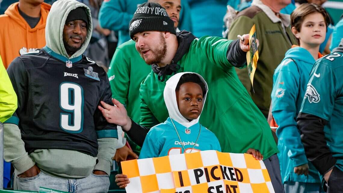Dolphins still lead AFC East but with lots to prove after being manhandled 31-17 in Philly | Opinion