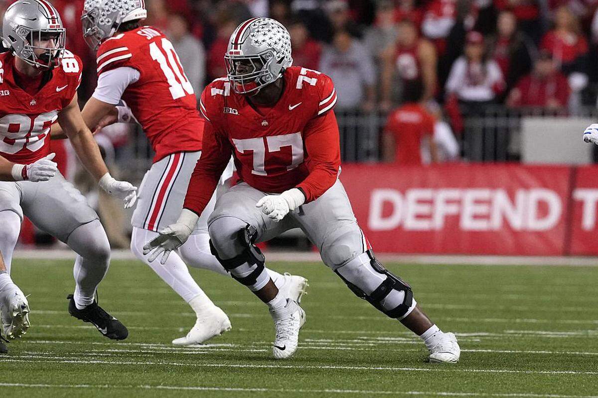 COLUMBUS, OHIO - NOVEMBER 15: Offensive lineman Tegra Tshabola #77 of the Ohio State Buckeyes seen in action during the game against the UCLA Bruins at Ohio Stadium on November 15, 2025 in Columbus, Ohio. (Photo by Jason Mowry/Getty Images)