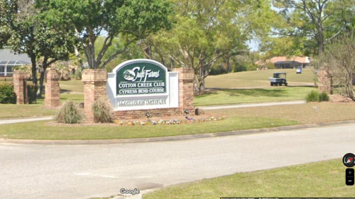 The former property manager of a coastal golfing community went on a spending spree that eventually added up to $40,000 in other people’s money, according to police in Alabama.
