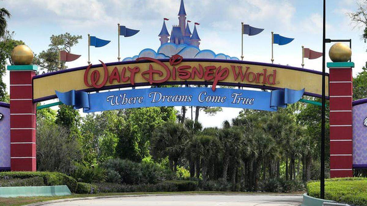 The NBA and MLS will use the ESPN Wide World of Sports Complex at Disney World to complete their seasons.