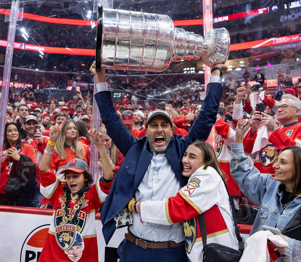 Former Panthers goalie and current Panthers Special Advisor to the General Manager Roberto Luongo raises the Stanley Cup after the Panthers’ Stanley Cup Final Game 7 triumph against Edmonton at Amerant Bank Arena on Monday, June 24, 2024, in Sunrise, Fla.