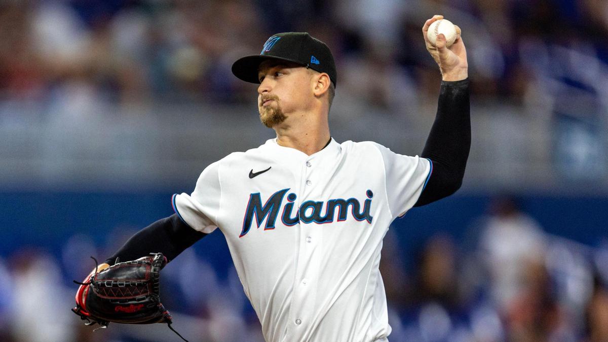 Miami Marlins pitcher Braxton Garrett (29) throws the ball during the first inning of a MLB game against the Atlanta Braves at loanDepot Park, in Miami, Florida, on Wednesday, May 3, 2023.