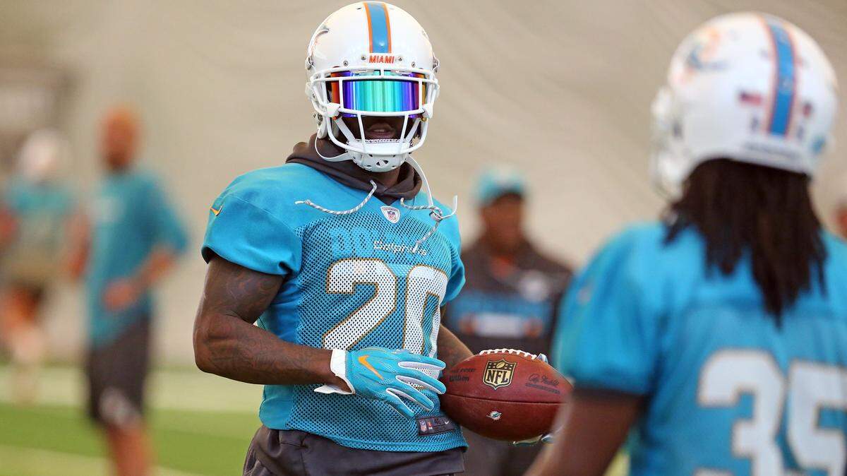 Dolphins safety Reshad Jones was limited in practice last week with a shoulder injury.