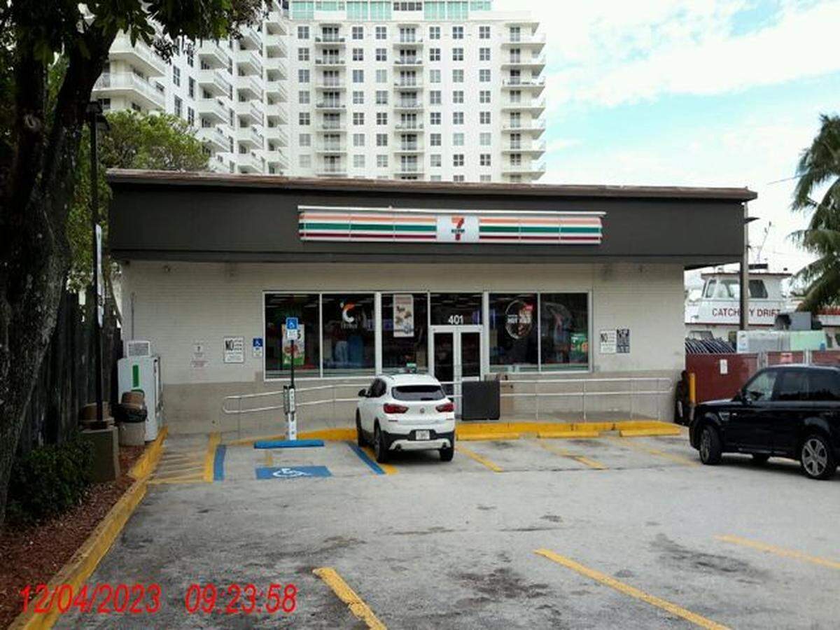 7-Eleven, 401 Seabreeze Ave., Fort Lauderdale