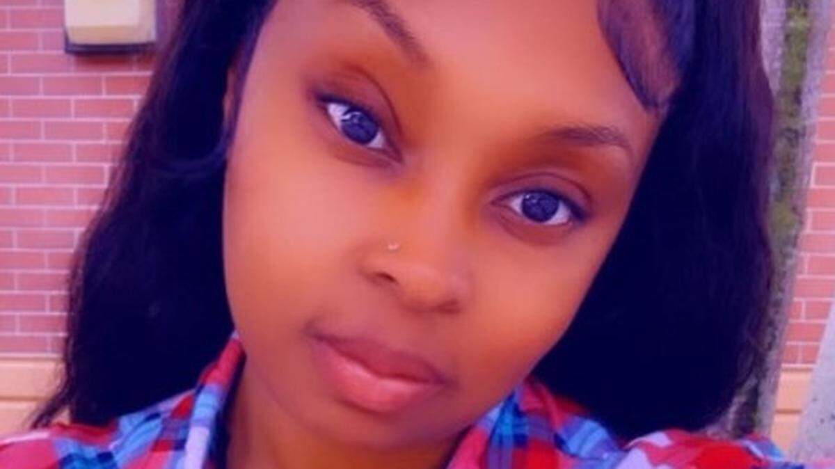 Shakira Mozie