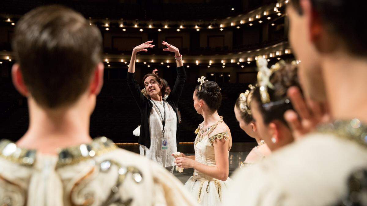 Lourdes López with MCB dancers in a rehearsal for George Balanchine’s “Jewels.”