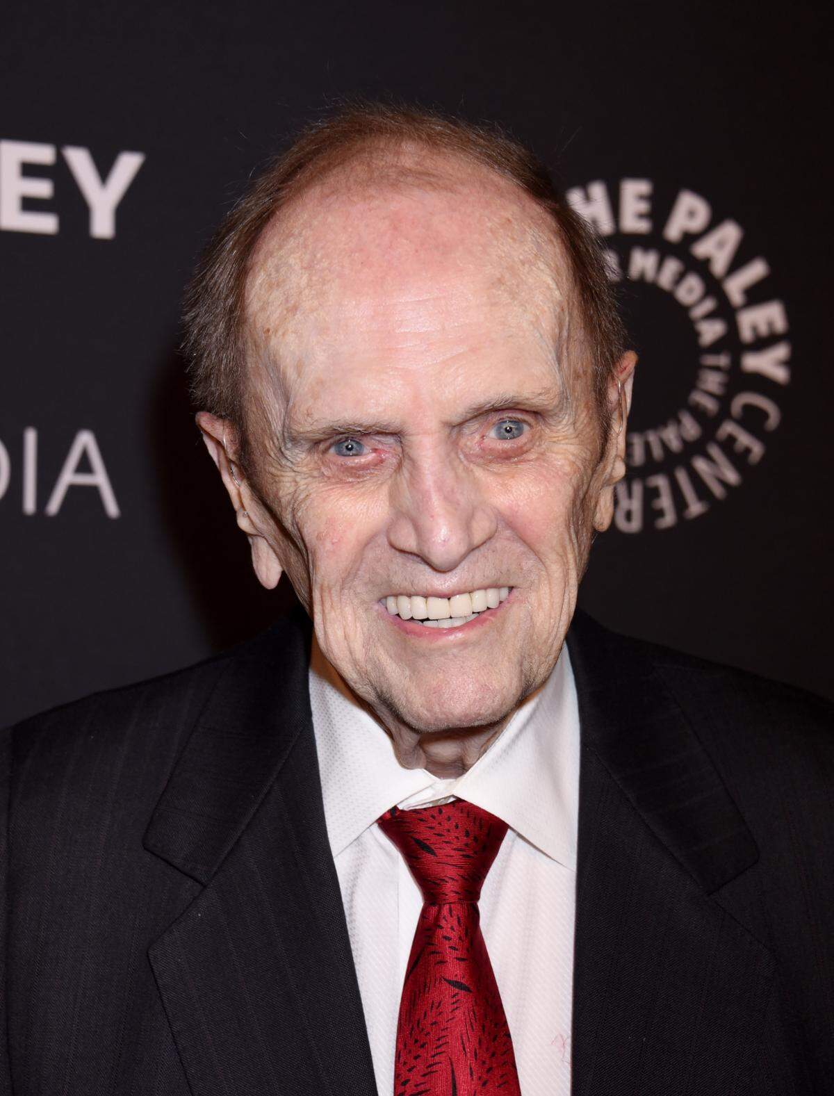 Former accountant turned legendary comedian, Bob Newhart has passed away.