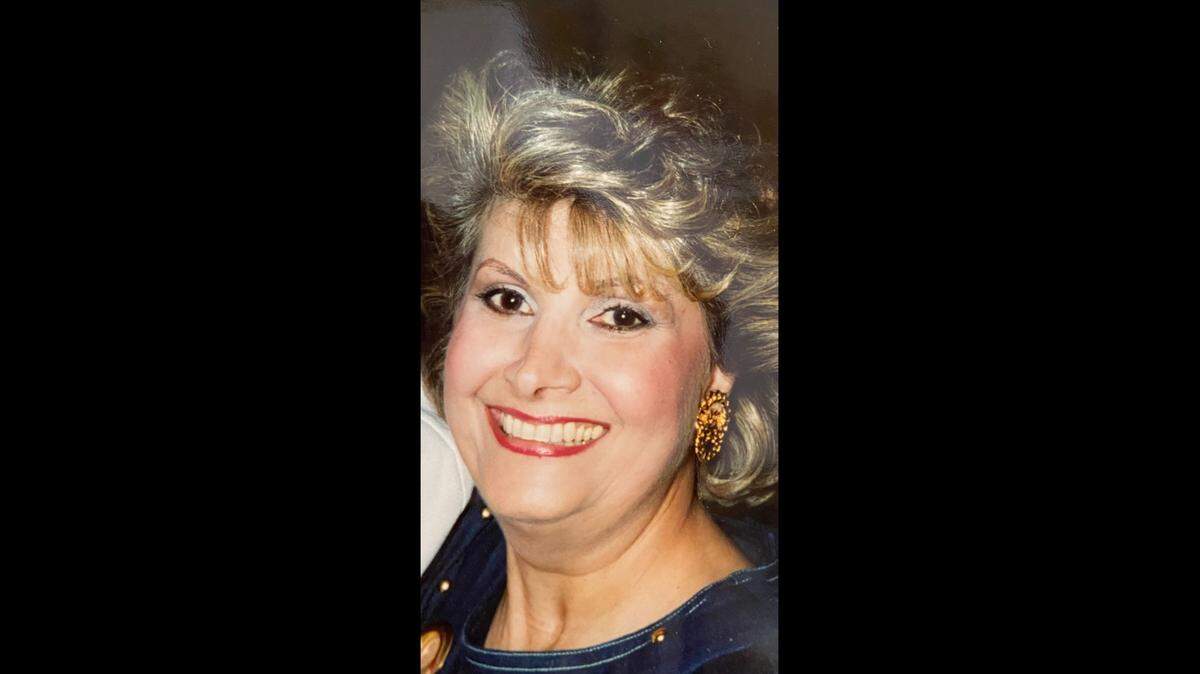 Penelope Angleton Behrend helped found the Young Patronesses of the Opera in Miami. She died at 89 on March 28, 2021.