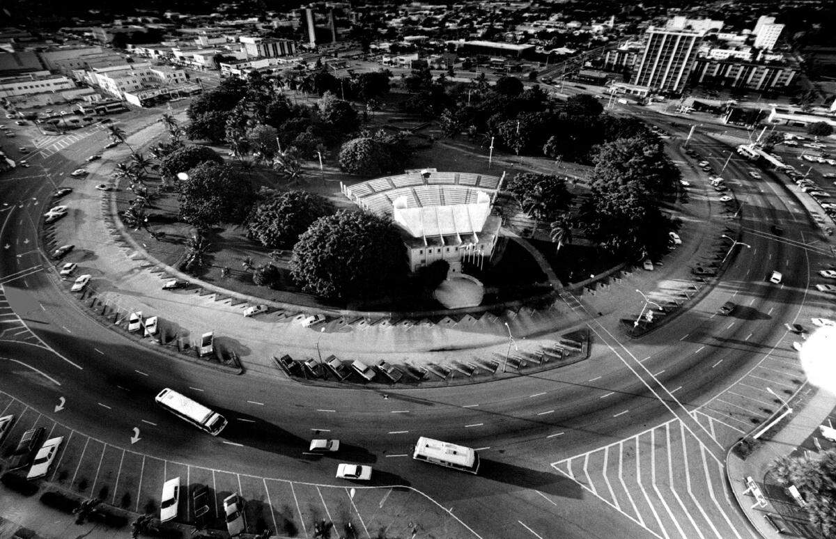 Hollywood Young Circle from the air in 1986.
