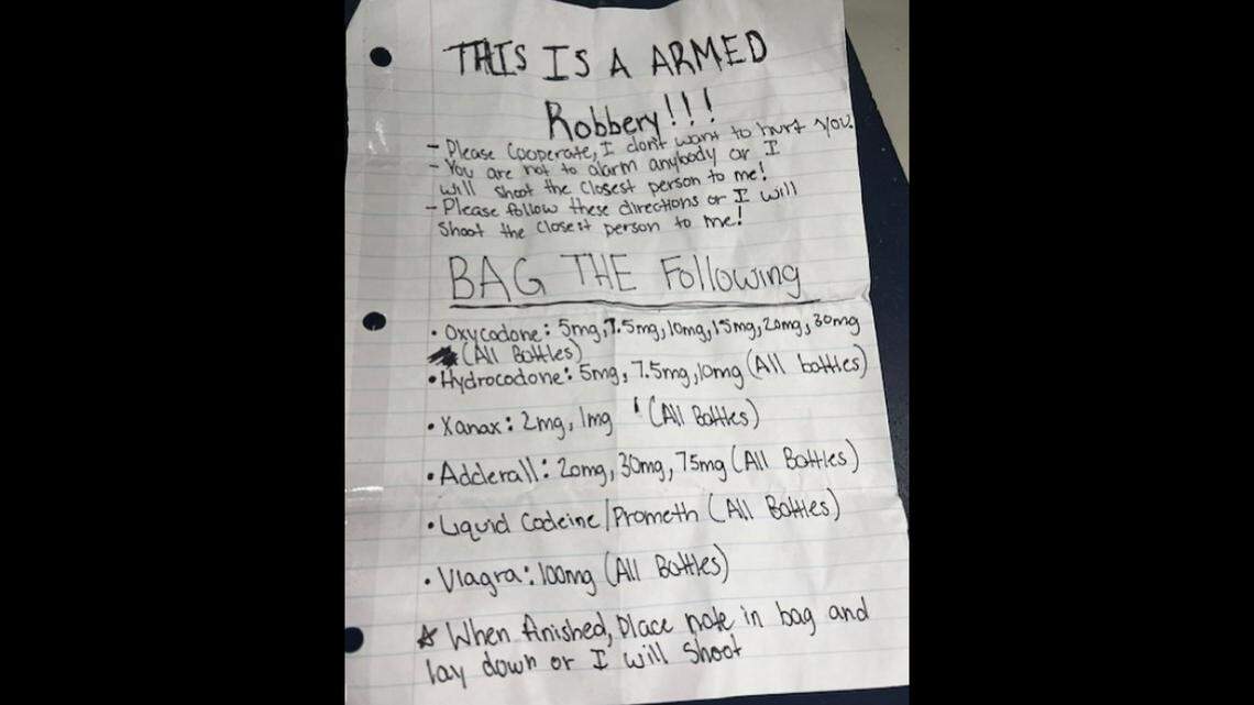 An Orlando robbery suspect handed his intended victims a lengthy note that included threats, detailed instructions, and a laundry list of demands, authorities say.