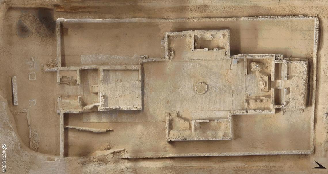 The palace ruins at Qingpingbao Fort.