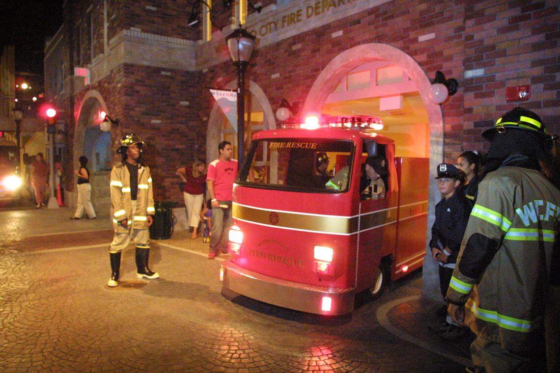 In 2004, opening day at Wannado City theme park at Sawgrass Mills mall. Kids played out roles as firefighters, doctors, airplane pilots and chefs.