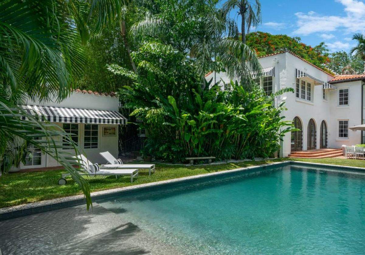 Christian Slater’s Coconut Grove mansion/Compass