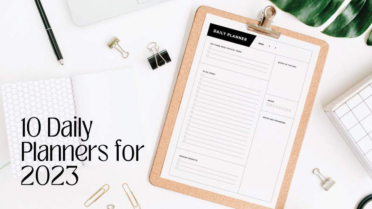 Daily planner on desk graphic