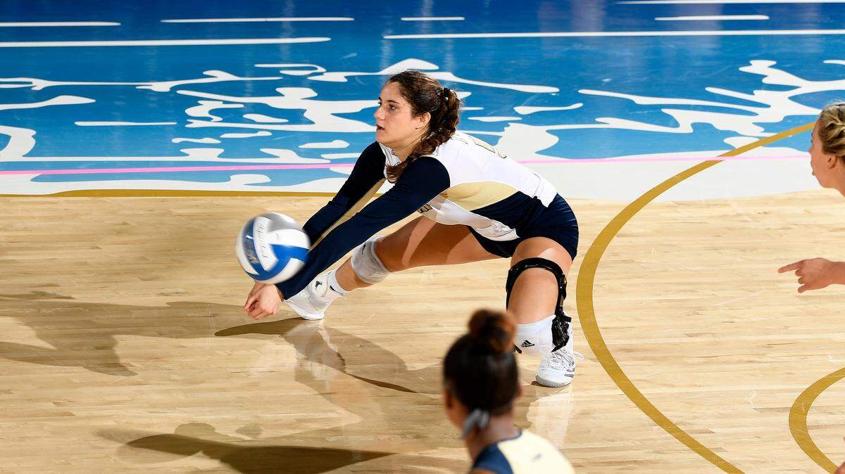 FIU’s Lina Bernier (5) plays against Marshall University.  FIU won the match 3-0 on Sept.r 23, 2018, in Miami.