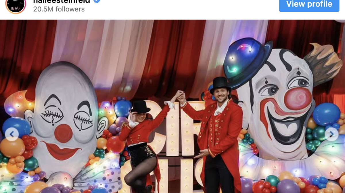 Buffalo Bills quarterback Josh Allen and actress and singer Hailee Steinfeld get engaged.