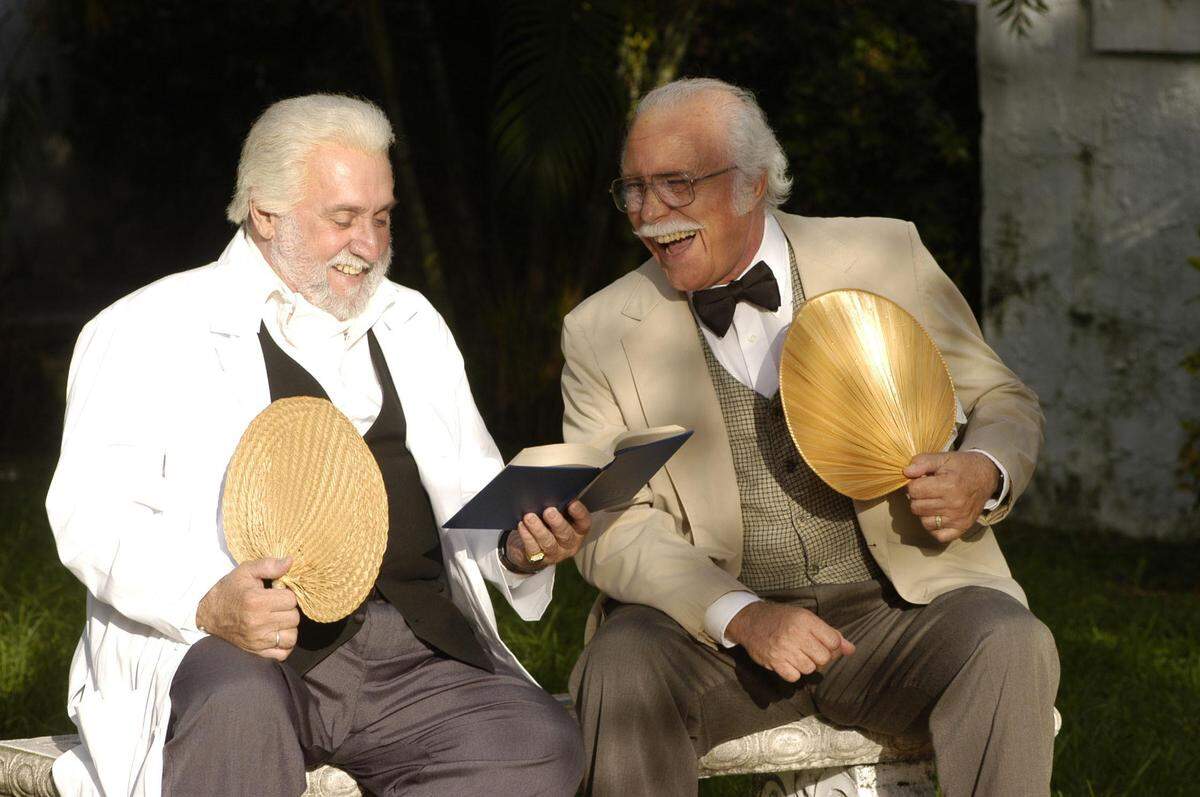 The Cast of La Verbena De La Paloma in 2004. Left to Right: Gonzalo Madurga as Don Hilarion, and Manolo Villaverde as Don Sebastian.