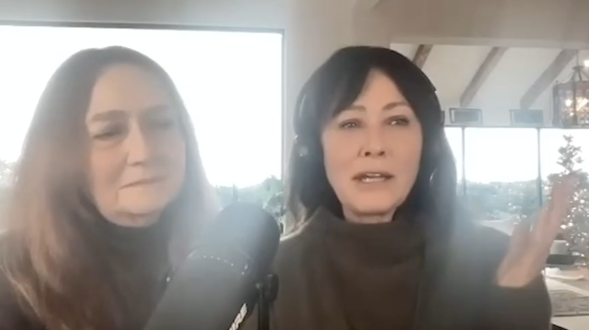 Shannen Doherty’s mom shares podcast episode one month after her daughter’s death.