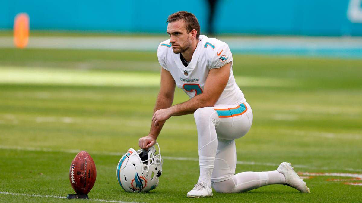 Miami Dolphins kicker Jason Sanders (7) looks on before the start of an NFL football game against the New York Giants at Hard Rock Stadium on Sunday, December 5, 2021 in Miami Gardens, Florida.