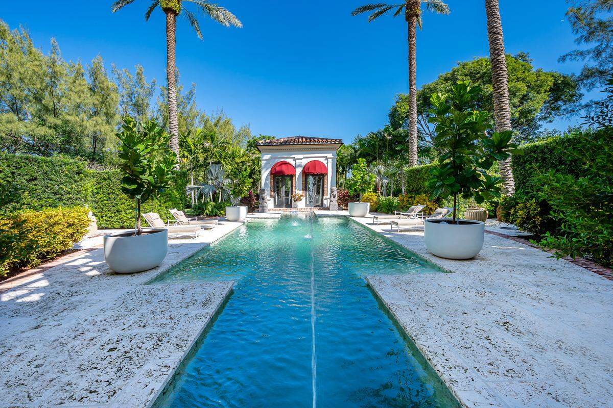 Saddy Abaunza Delgado of ONE Sotheby’s International Realty, said her client added additional landscaping around the pool to provide more privacy for his family and guests.