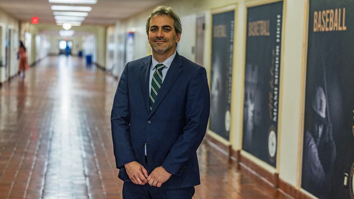 Miami-Dade public schools top financial officer to leave for Barry University