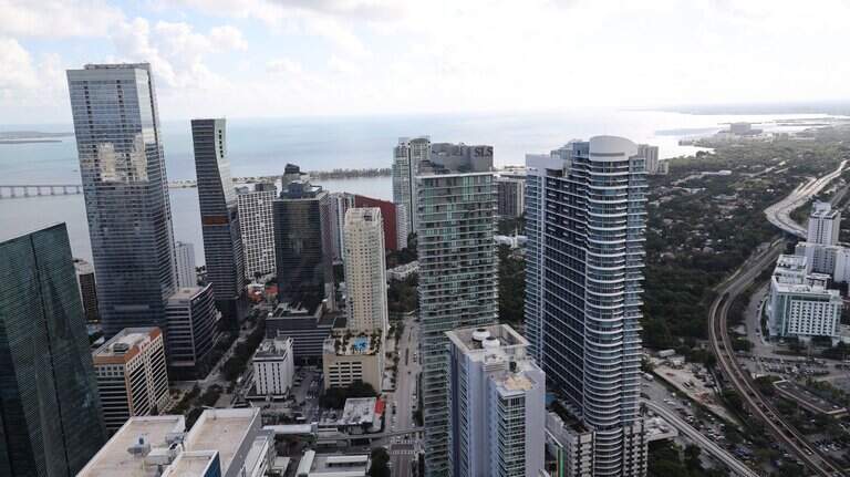 A warning to residents (and those who run on roads): Coyote sighting reported in Miami