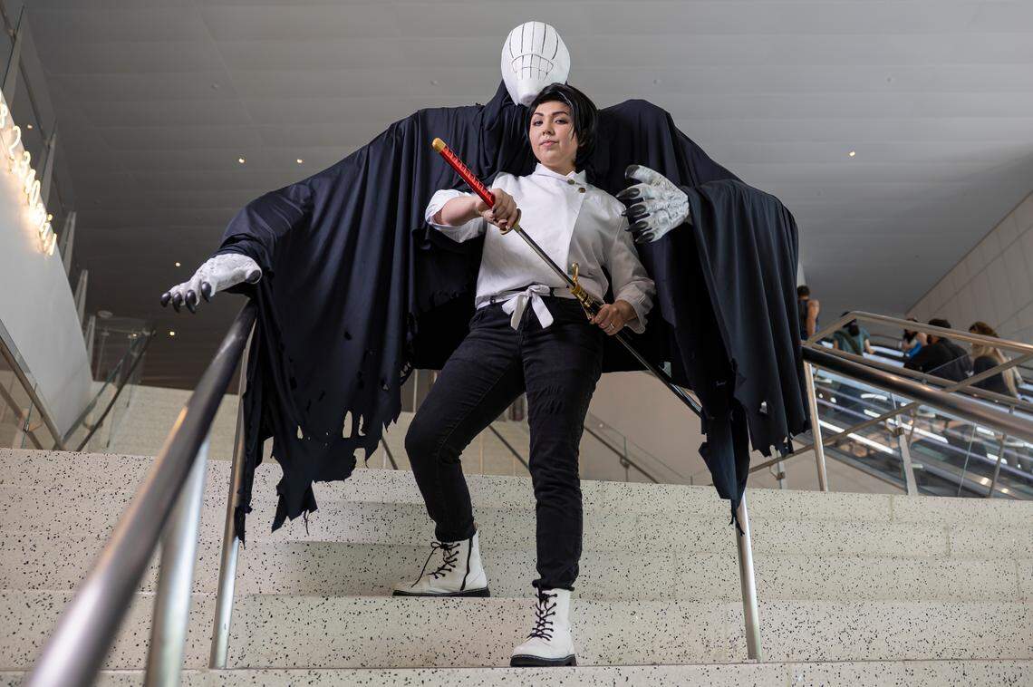 Gelsey Brizo cosplays as Yuta Okkotsu from 'Jujutsu Kaisen.'