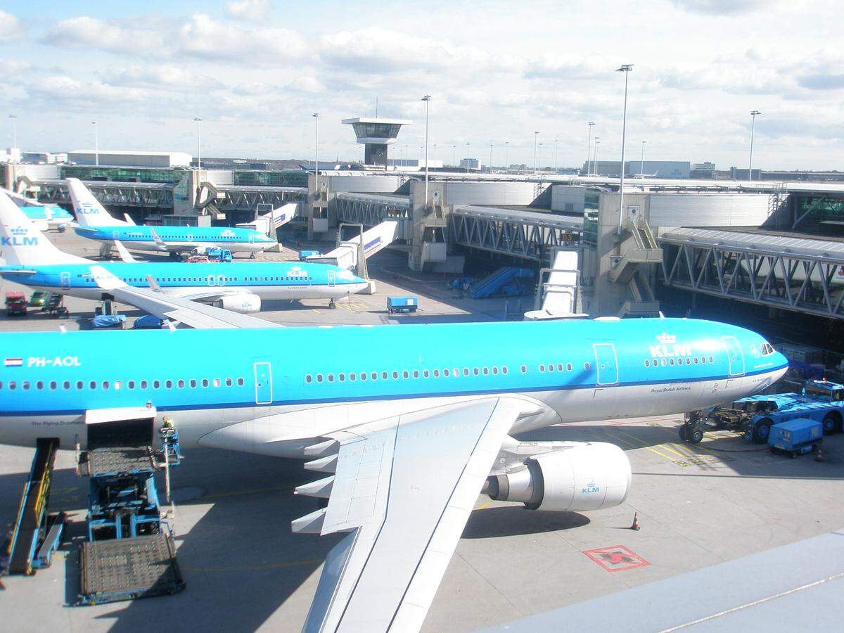 Gold from Venezuela can end up at Amsterdam Airport Schiphol, shown here, after hopscotching through the Caribbean transit zones.