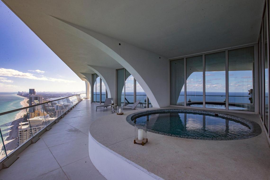 The whirlpool bath outside the Penthouse Suite at Jade Signature Condominium at 16901 Collins Ave., Sunny Isles Beach, on Friday, Dec. 3, 2021.