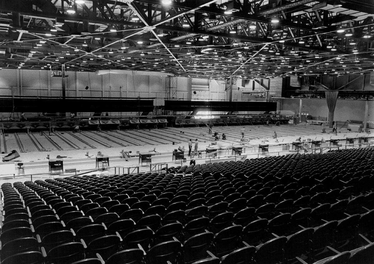 Bowling lanes at Miami Beach Convention Hall in 1967.