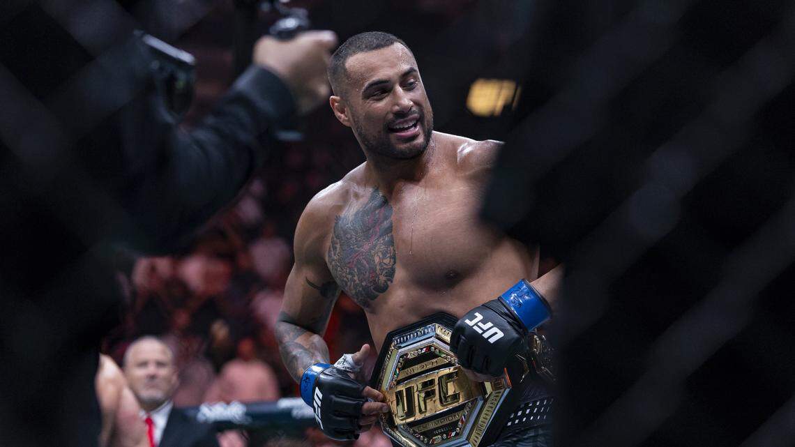 Carlos Ulberg knocks out Jiri Prochazka in UFC 327 main event