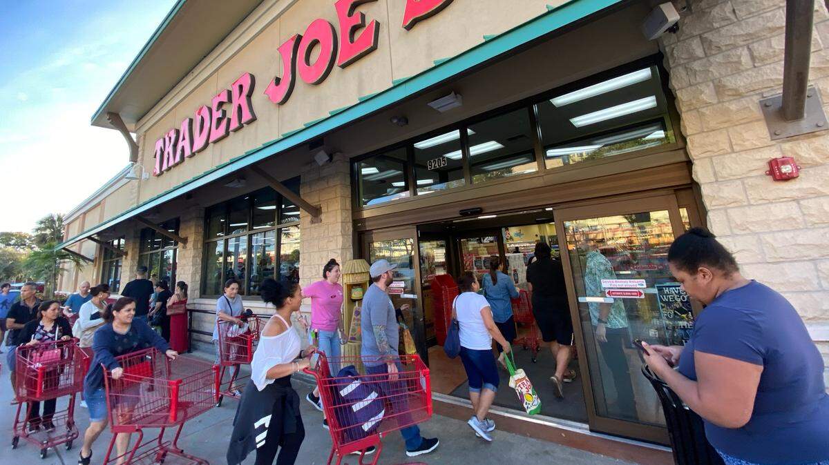 The Trader Joes at 9205 S. Dixie Hwy as it opened Saturday morning