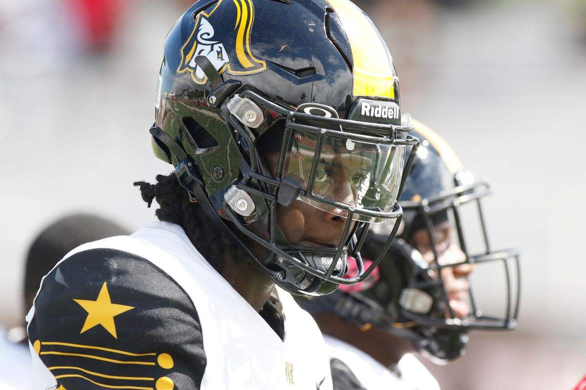 American Heritage Patriots cornerback Damari Brown (2) during football game against Cardinal Gibbons Chiefson Saturday, October 1, 2022 at Cardinal Gibbons HS in Fort Lauderdale. Andrew Uloza / for Miami Herald